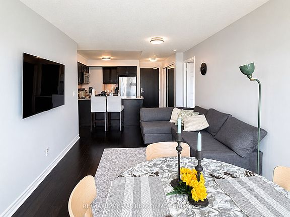 5th image of 25 Lower Simcoe St #Penthouse 15