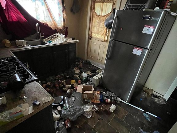 5th image of 179 Elwood Ave