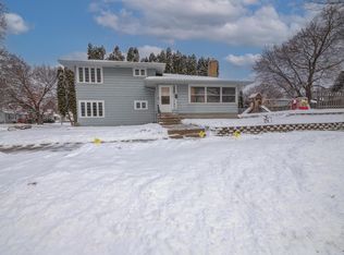 1518 Laurel Avenue, Janesville, WI 53548