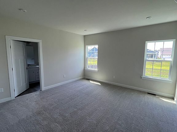 3rd image of 31449 Crossly Dr