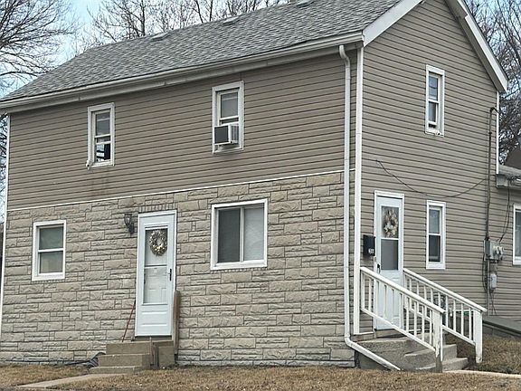 2nd image of 214 E Margaret St