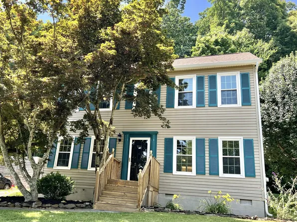 2311 Woods End Ln, Knoxville, TN 37918