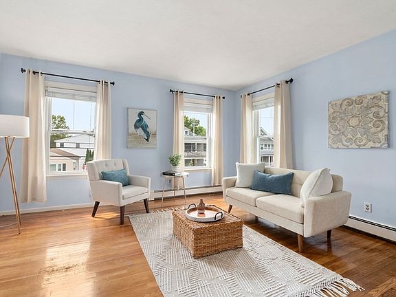 5th image of 289 Waverley Ave #2
