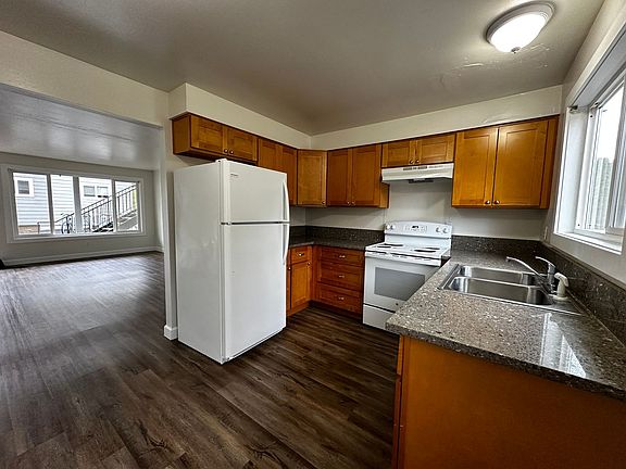 5th image of 130-150 S Monmouth Ave #144-3