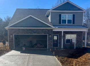 1044 Tara Ct, Blountville, TN 37617