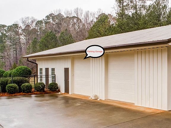 Garage parking & storage space