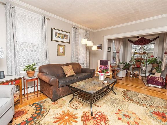 3rd image of 102 Blackstone Blvd APT 3
