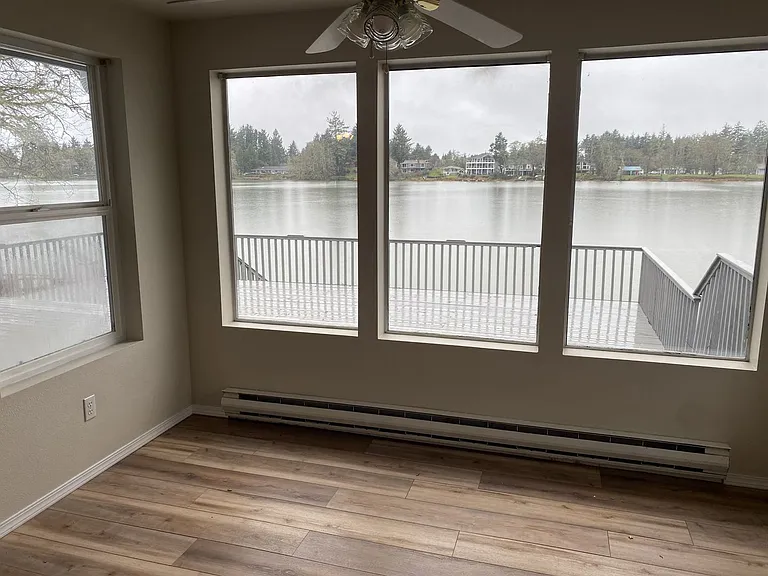 677 Lake Island Ave SE — Photo 5