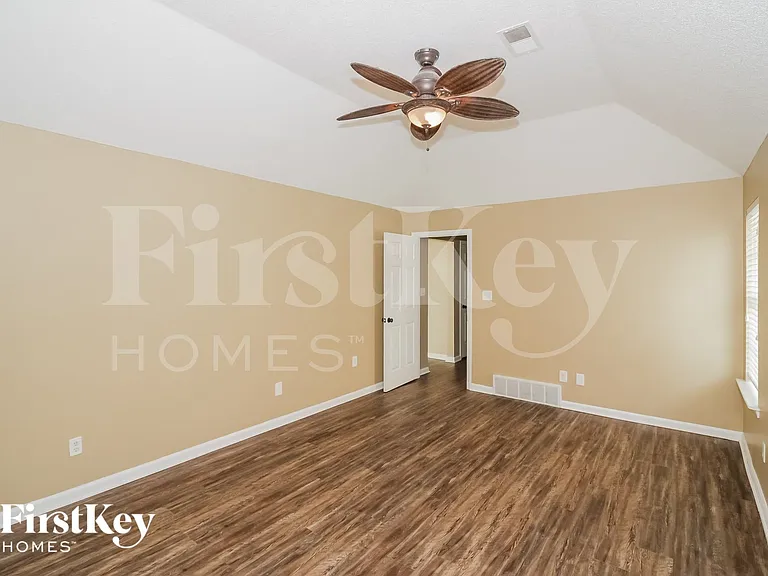 10257 Green Moss Dr N — Photo 9