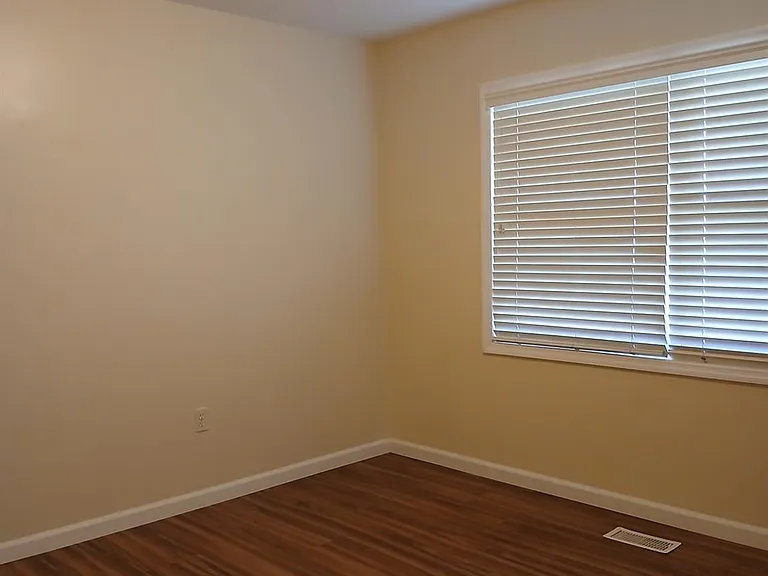 1 Tripplet Rd — Photo 20