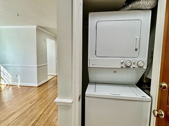 5th image of 907 Church St #3