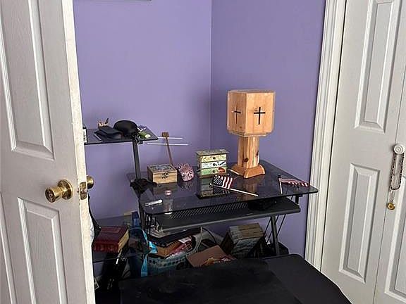 5th image of 7710 Silversmith Dr