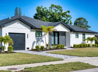 1137 Danny Dr, Sarasota, FL 34243
