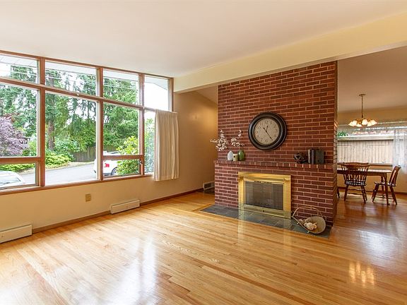 5th image of 10311 32nd Ave NE