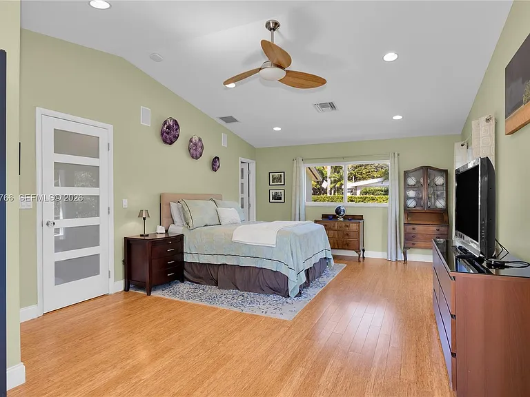 11625 SW 70th Ave — Photo 16