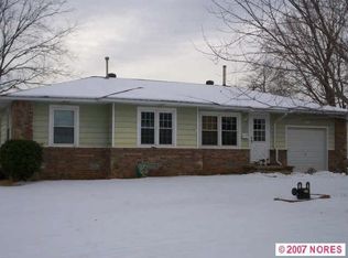 4502 Maple Dr, Sand Springs, OK 74063