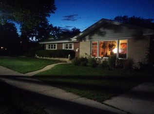 4520 Grove St, Skokie, IL 60076
