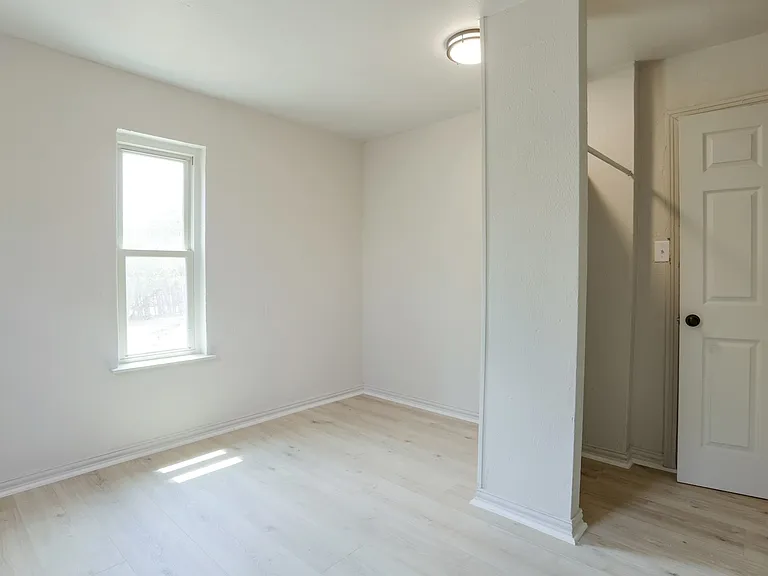 221 Porter Dr — Photo 11