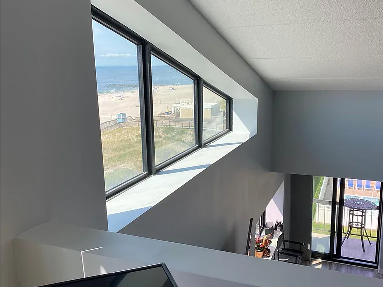 750 W Broadway #5Q — Photo 17