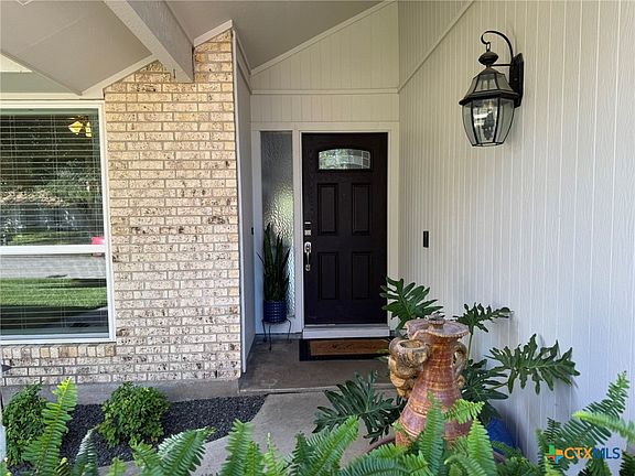 5th image of 107 Savannah Dr