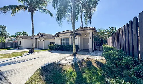 15044 SW 142nd Ter Photo 1