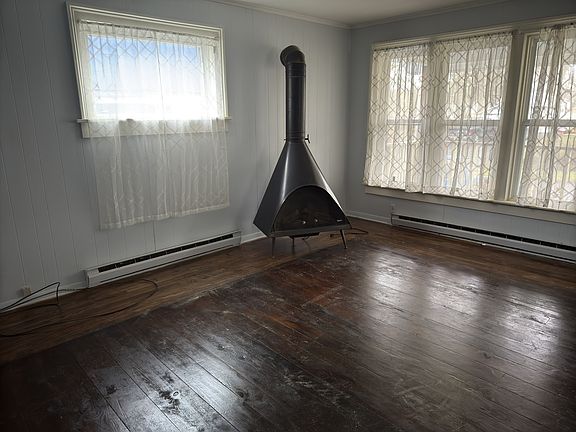 2nd image of 10 Chautauqua Ave #1