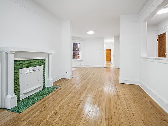 3rd image of 2620 N Orchard St APT 3F