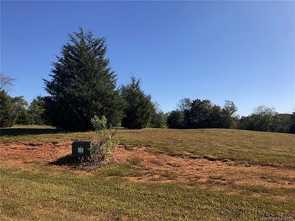4th image of 5033 Deer Run Dr Lot 8 & 9