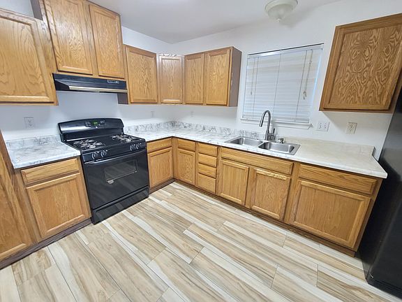 2nd image of 2109 Blossom Ave