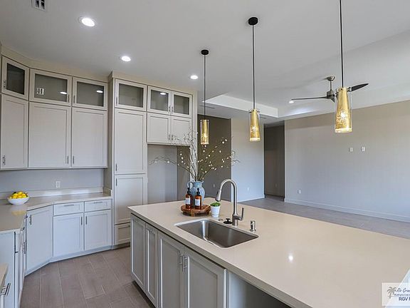 3rd image of 4507 River Oak Cir