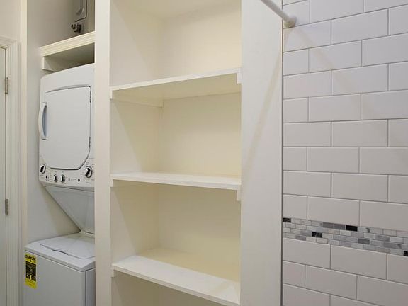 3rd image of 2633 Kensington Ave Floor 1