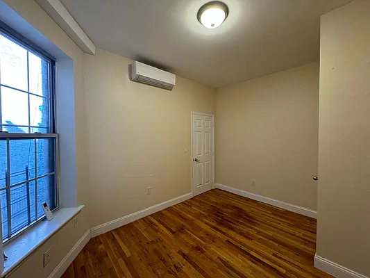 Rented by Pear NYC LLC | media 12