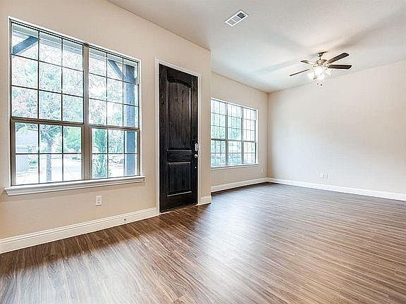 2nd image of 2205 Apex Dr