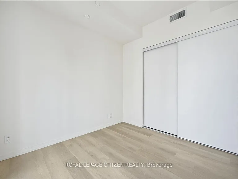 109 Erskine Ave #1602 — Photo 29