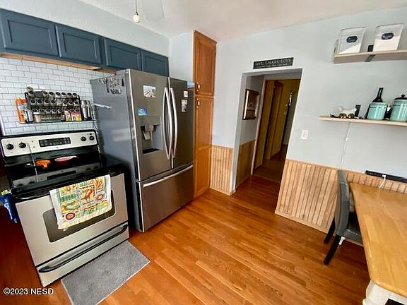 4th image of 608 5th St W
