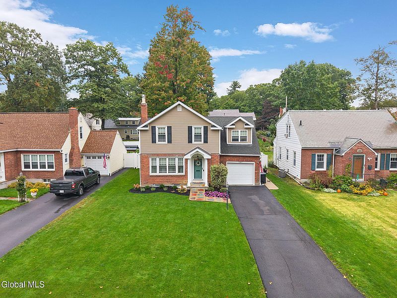 2nd image of 1567 Kingston Avenue