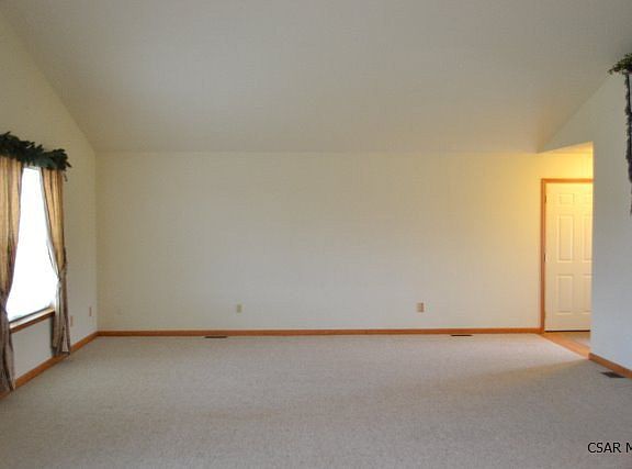 3rd image of 179 Samantha Way