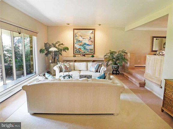 3rd image of 3660 Albidale Dr