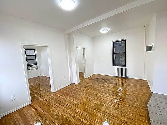 3rd image of 320 Linden St #1L
