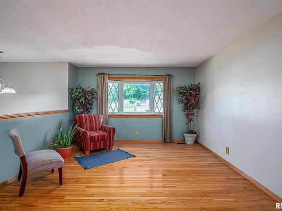 5th image of 5711 Gaines St
