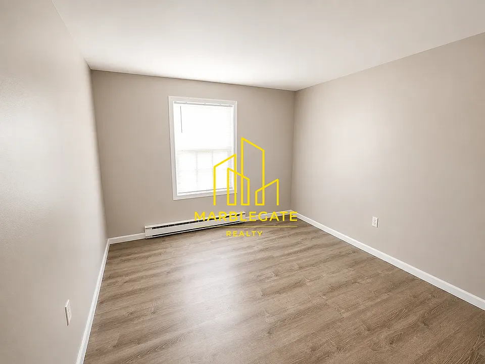 311 Littleton Ave #22B
