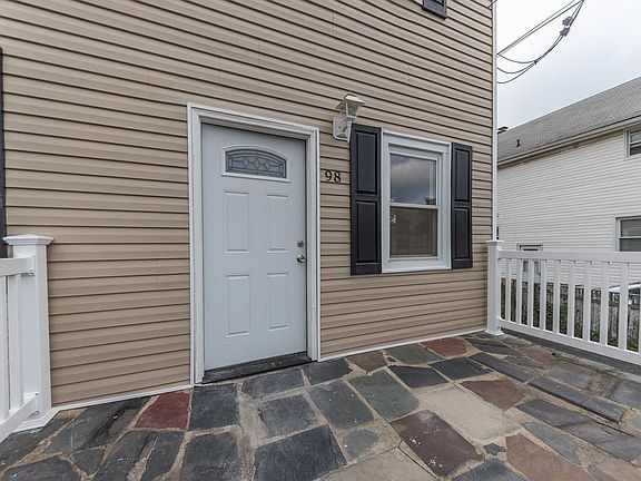3rd image of 98 Sewanee Ave