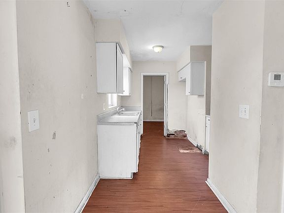 5th image of 2021 NW 62nd Terrace