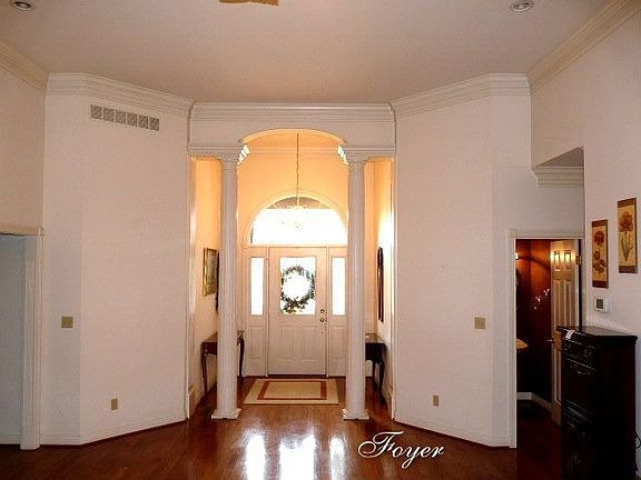 Foyer Hardwood