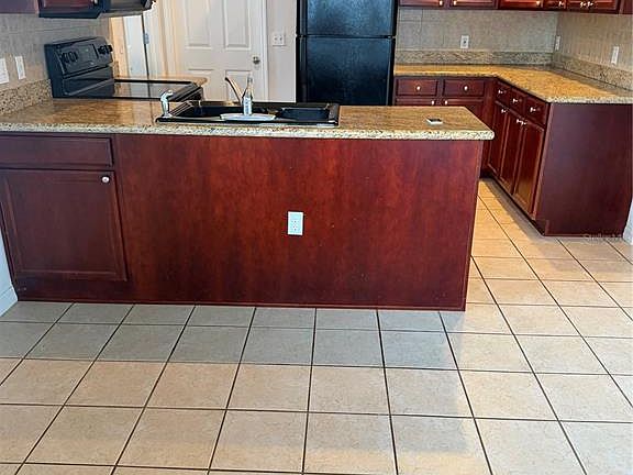 2nd image of 9311 Villa Entrada