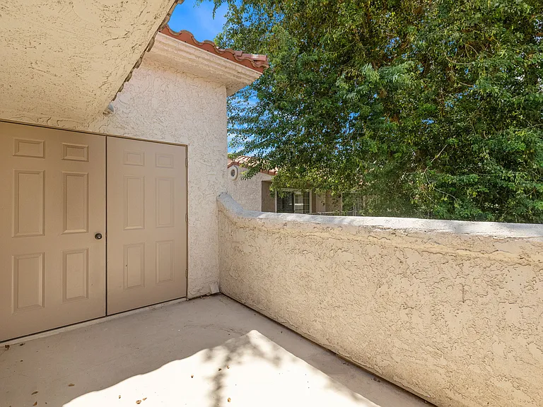 505 S Farrell Dr #D20 — Photo 25