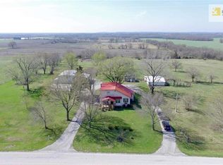 32551 W 335th St, Osawatomie, KS 66064