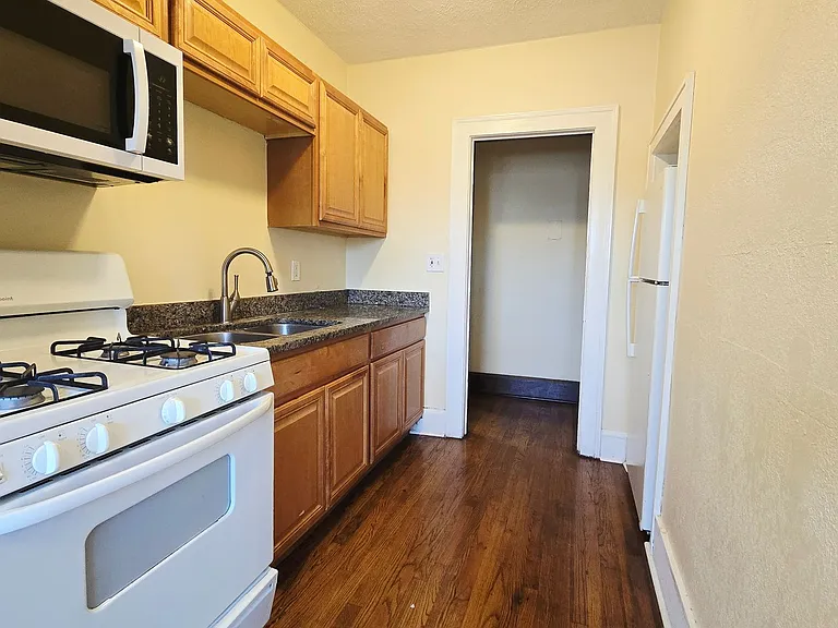 222 N 5th St — Photo 2