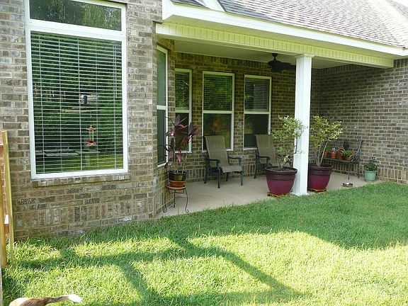 4th image of 209 Picketts Mill Ct