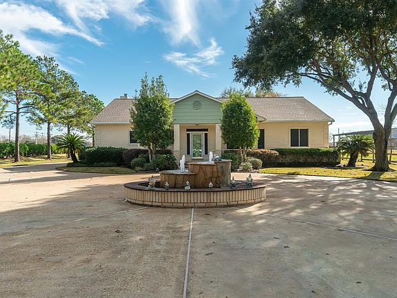 2nd image of 101 W Viejo Dr